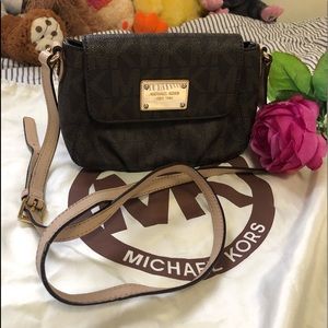 Michael Kors Cross Body Bag